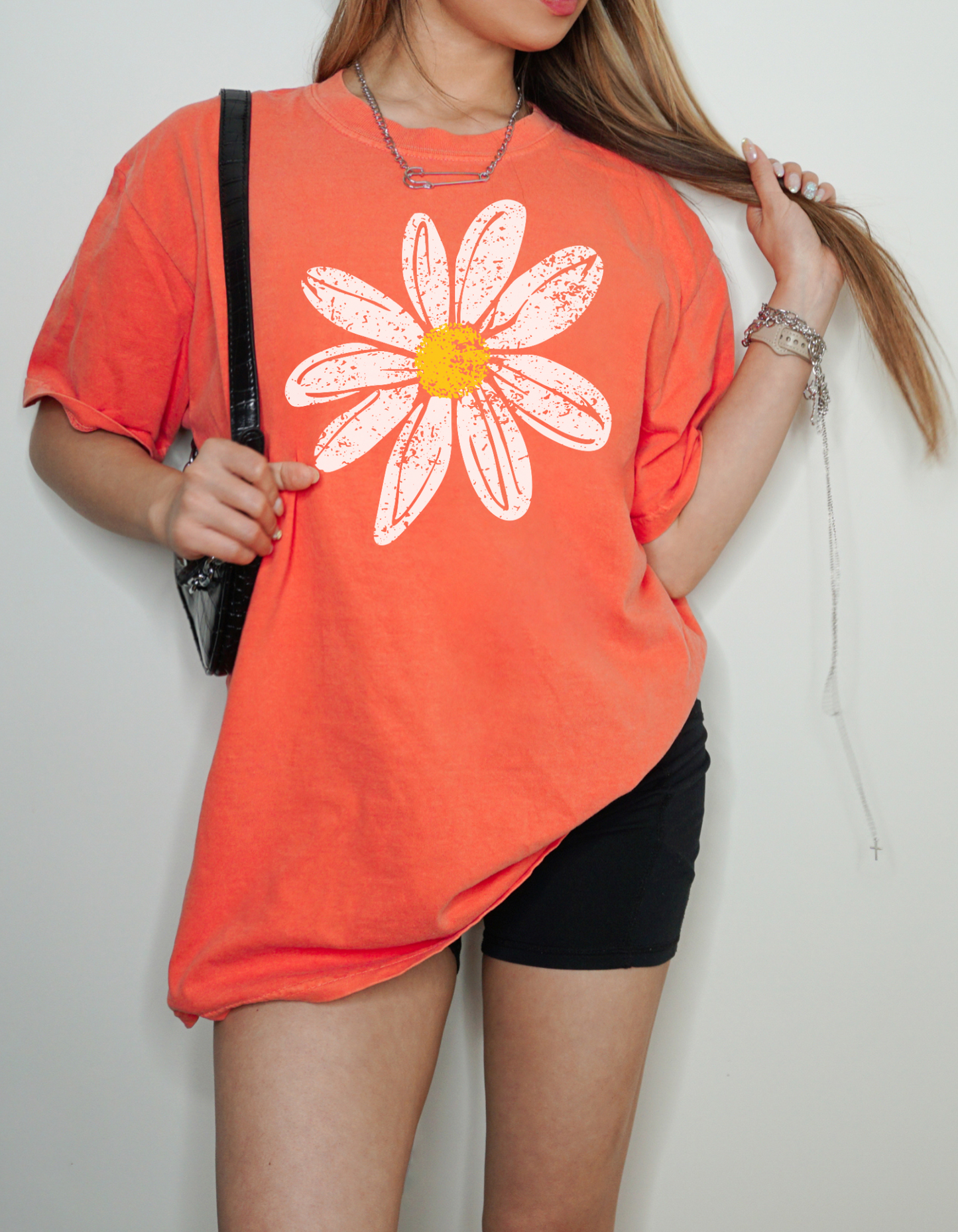Daisy Tee