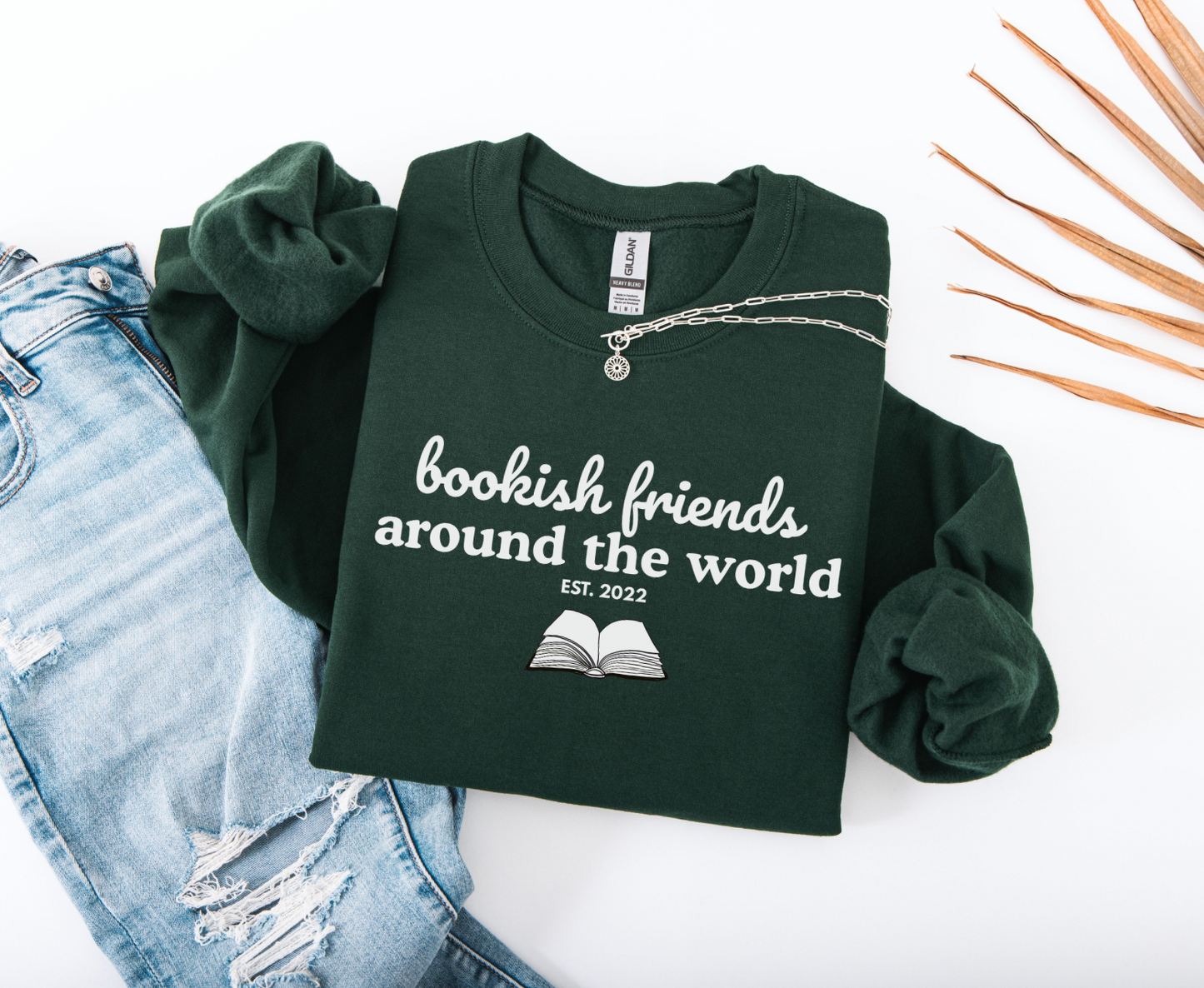 (Pre-order) Bookish Friends Crewneck Sweater