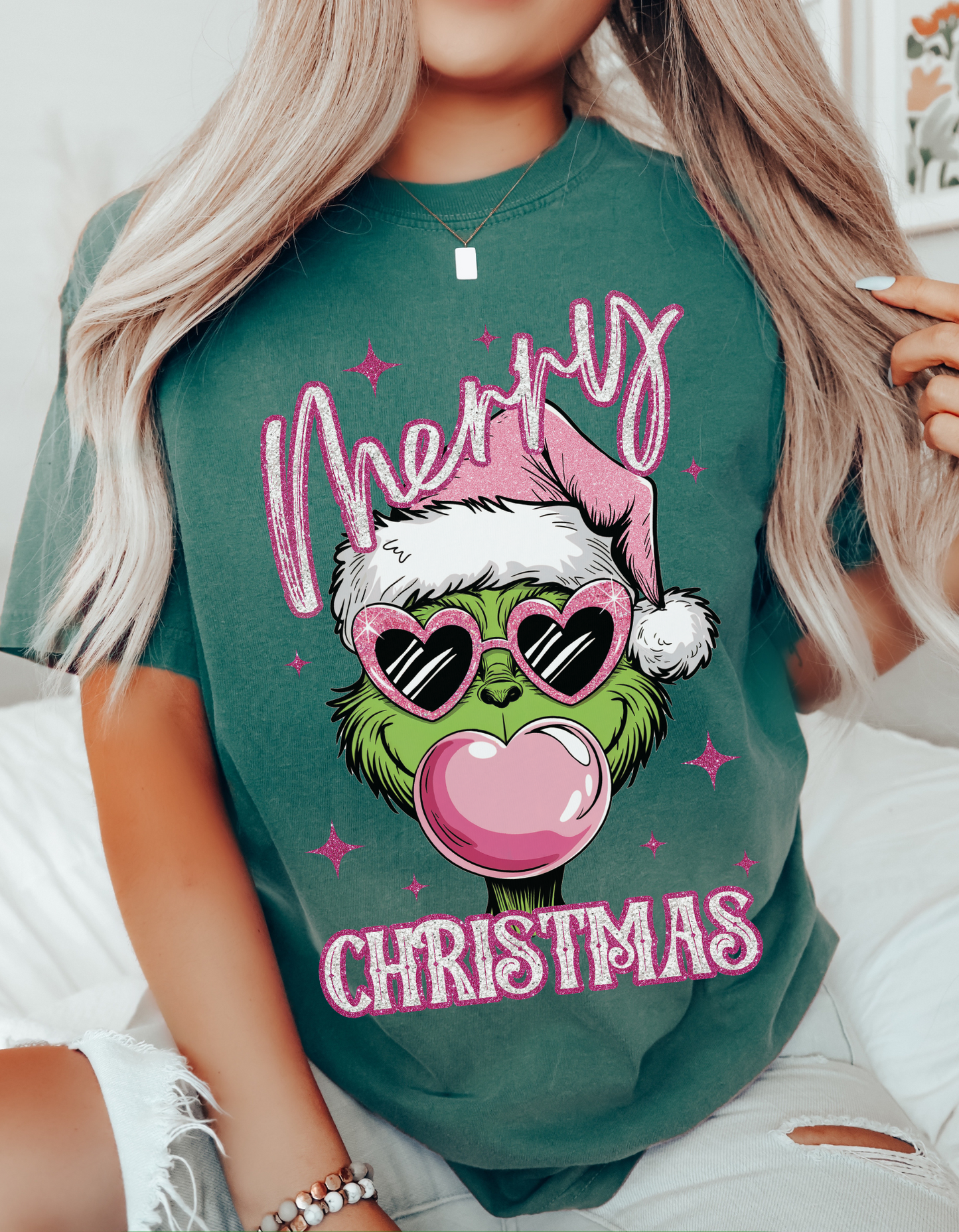 Merry Christmas pink Griinch graphic Tee