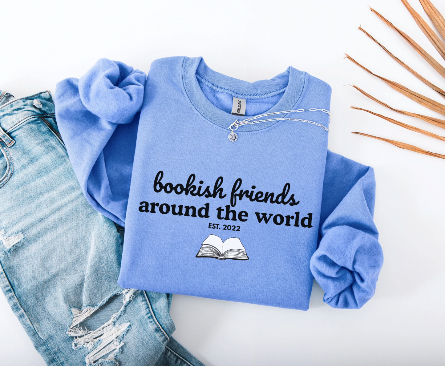 (Pre-order) Bookish Friends Crewneck Sweater