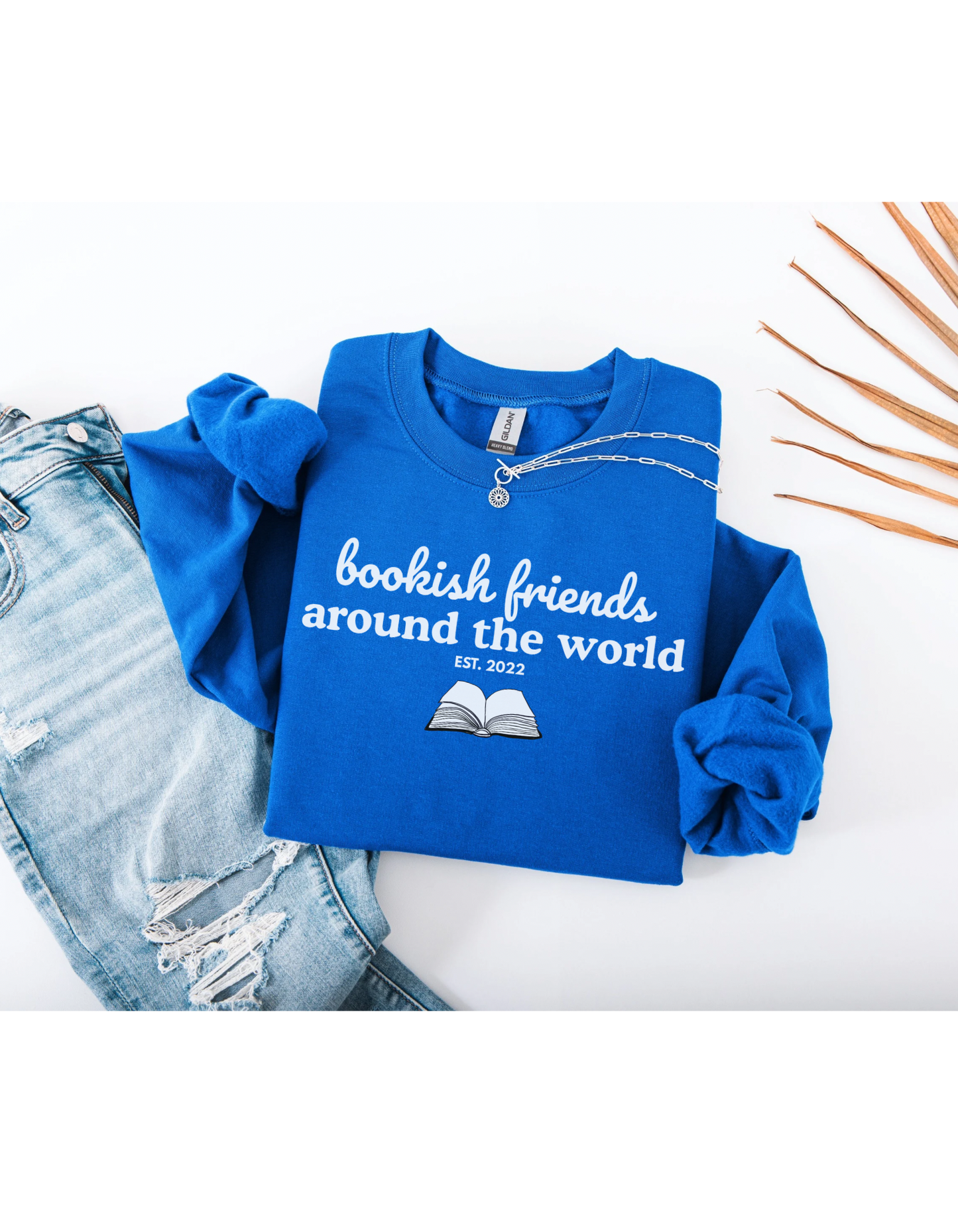 (Pre-order) Bookish Friends Crewneck Sweater