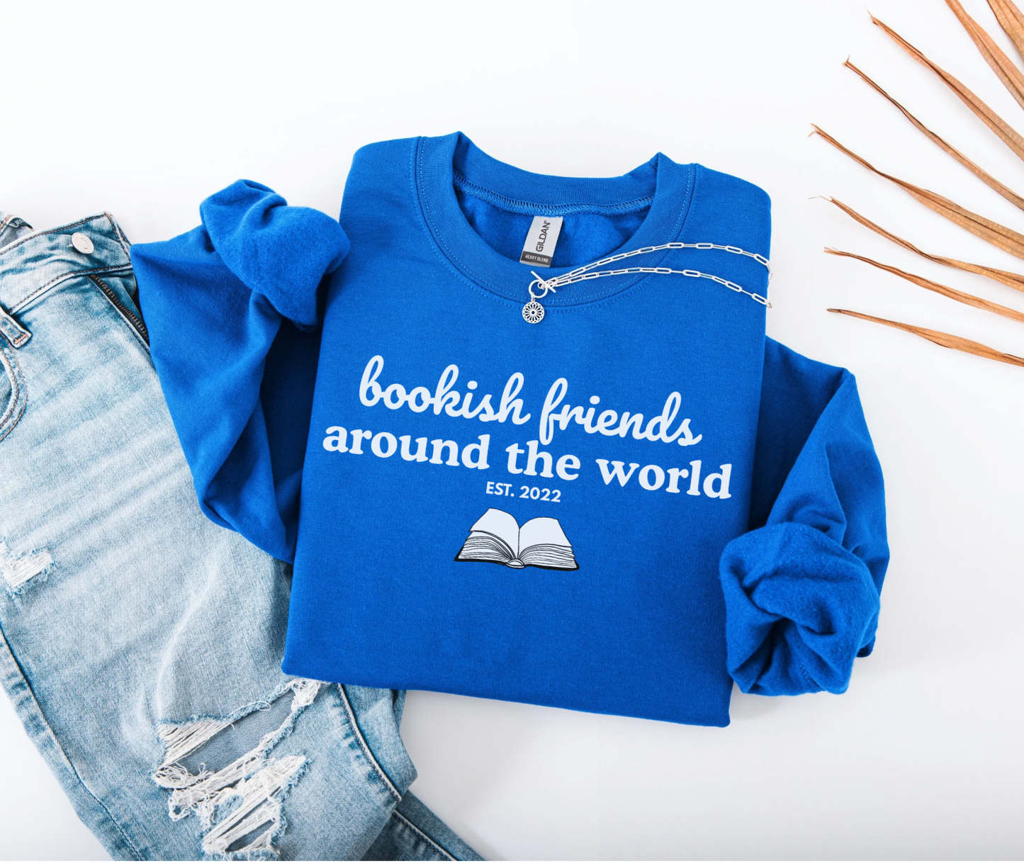 (Pre-order) Bookish Friends Crewneck Sweater
