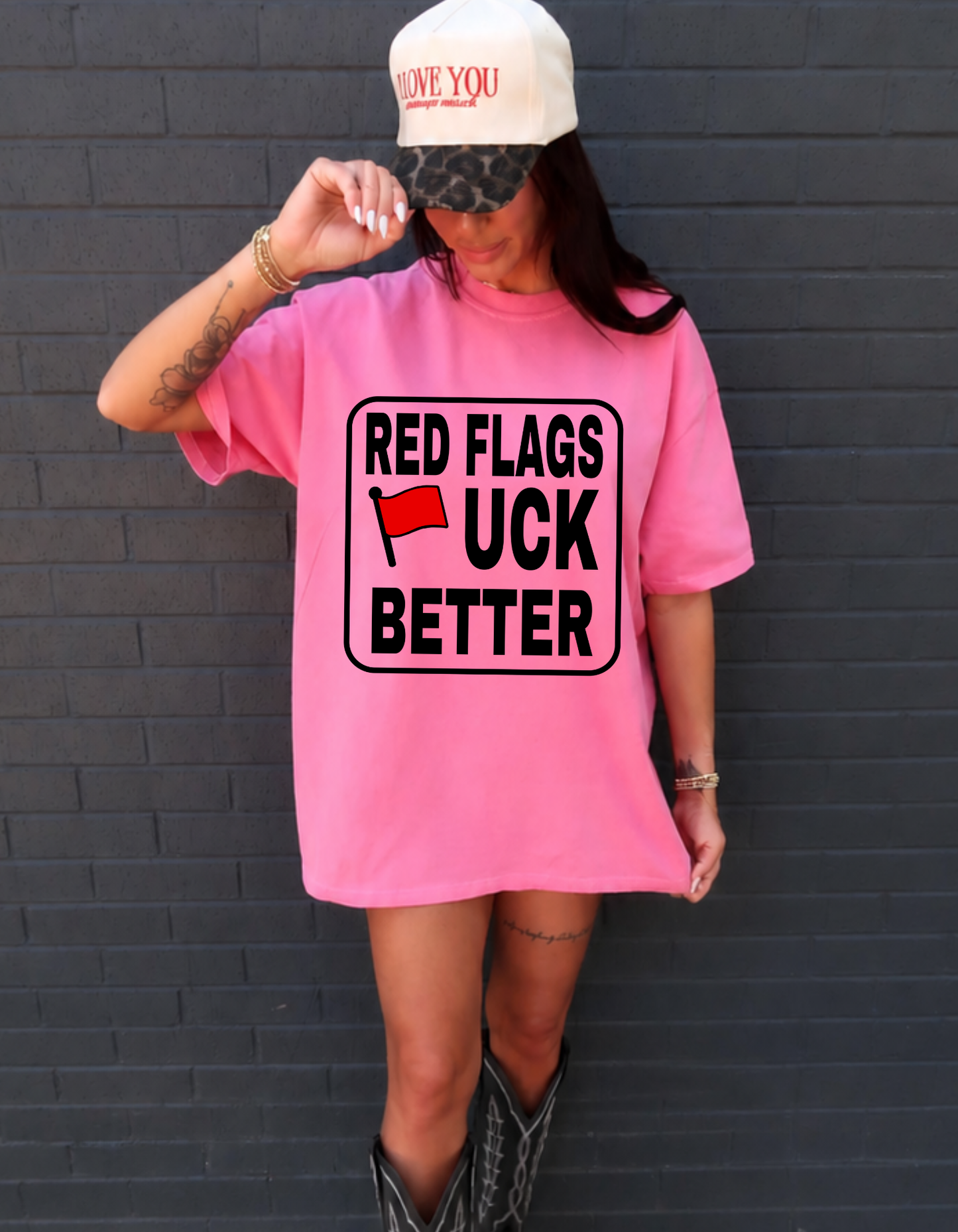 Red flags Graphic tee