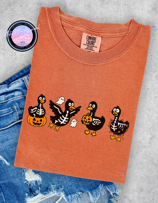 Spooky gooses Graphic Tee